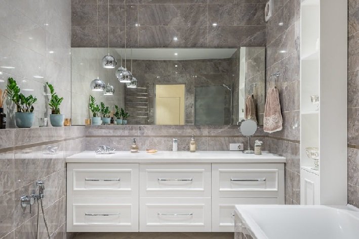 What To Look For When Hiring a Bathroom Contractor