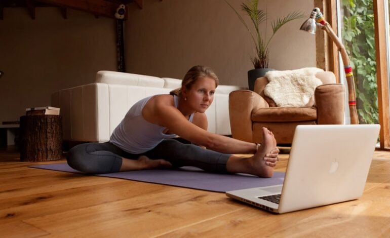 Pros and Cons of Online Yoga Classes