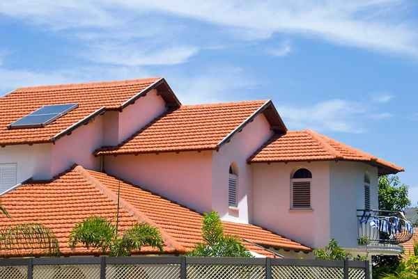 Why Tile Roofing Is Worth the Cost in Thousand Oaks